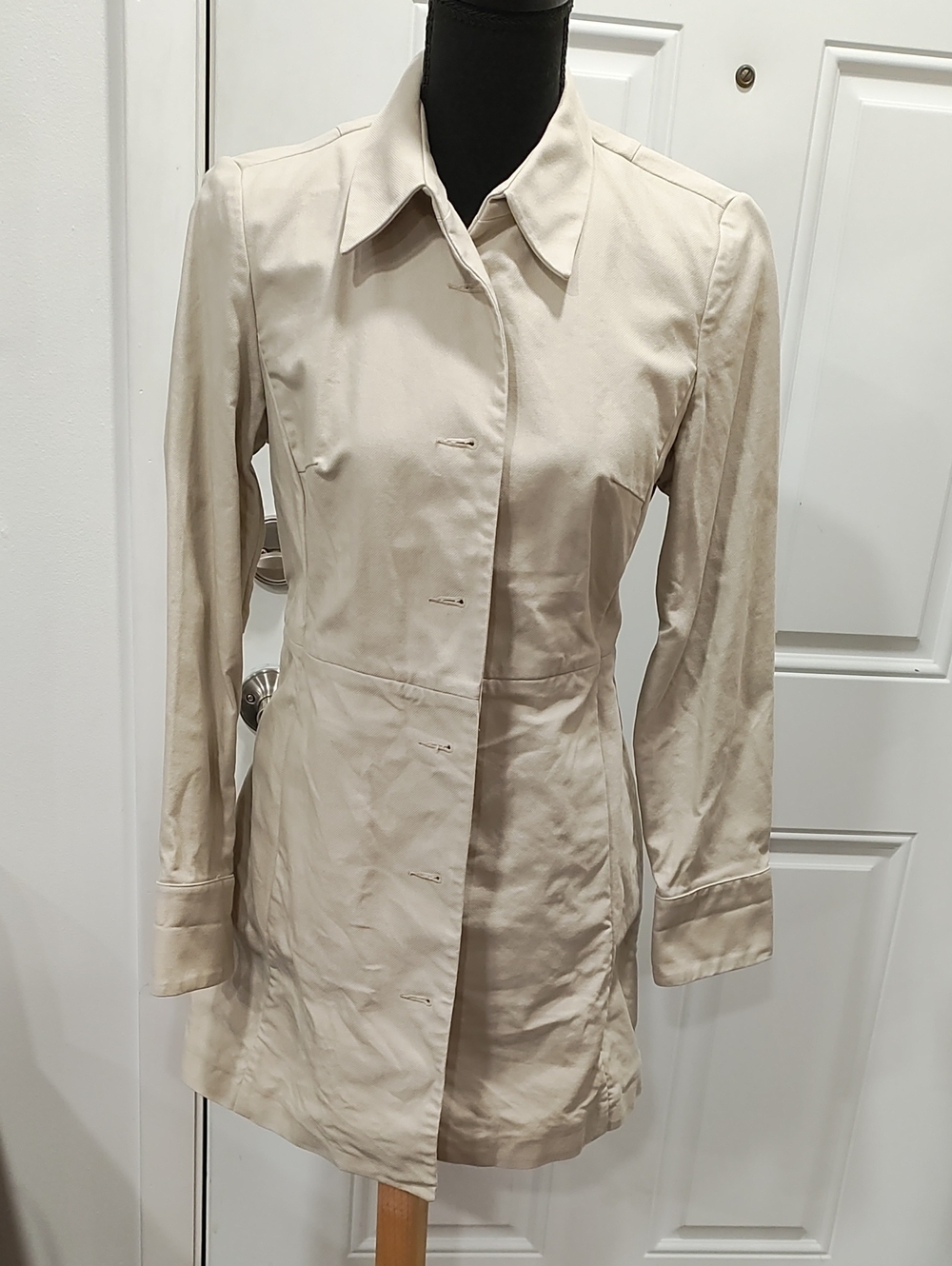 Banana Republic Cream Tailored Trench Coat